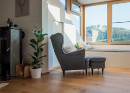 Vysoce odolné dřevěné podlahoviny Resort Wood pro komerční i bytové využití